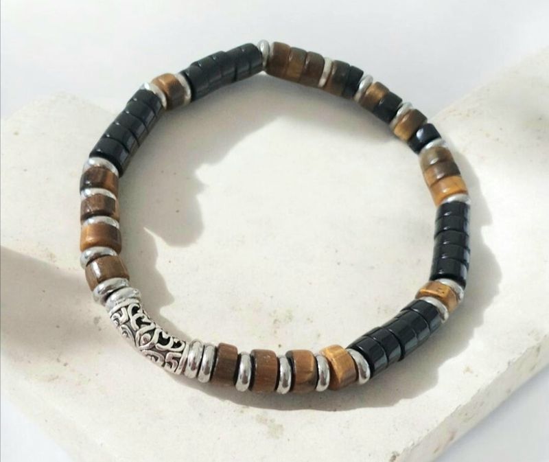 Bracelet extensible Homme/mixte T.19,5cm (Personnalisable) Perles heishis en ONYX et ŒIL de TIGRE 🙏 Synergie dynamique de FORCE et de PROTECTION offrant une STABILITÉ ÉMOTIONNELLE 🙏 Fait main.