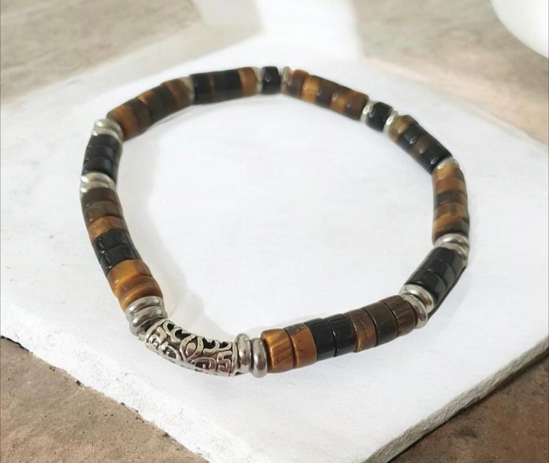 Bracelet extensible Homme/mixte T.19,5cm (Personnalisable) Perles heishis ONYX/ŒIL de TIGRE 🙏Synergie dynamique de FORCE et PROTECTION offrant une STABILITÉ ÉMOTIONNELLE. Fait main