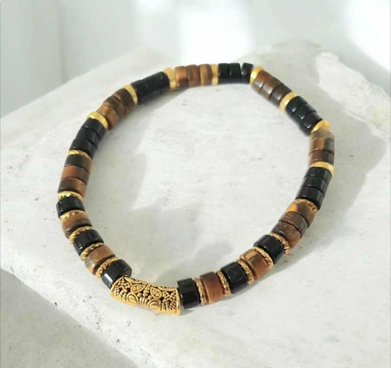 Bracelet en acier doré inoxydable extensible Homme/mixte T.19,5cm (Personnalisable) Perles heishis ONYX/ŒIL de TIGRE 🙏 Synergie dynamique de FORCE et PROTECTION offrant une STABILITÉ ÉMOTIONNELLE 🙏