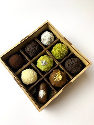 The pleasure assorted chocolate coffret