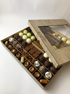 The essential assorted chocolate coffret