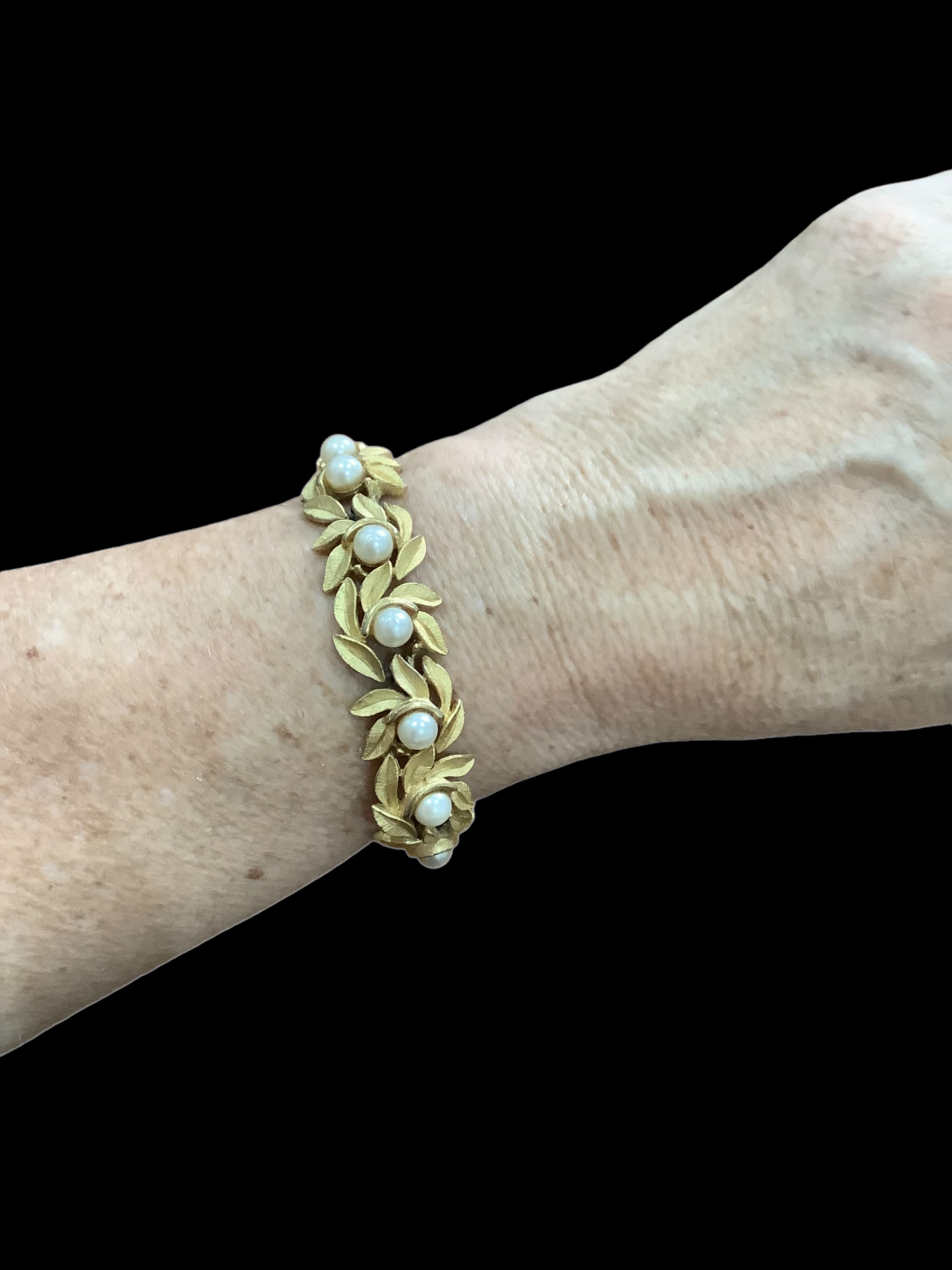 Avon bracelet shop