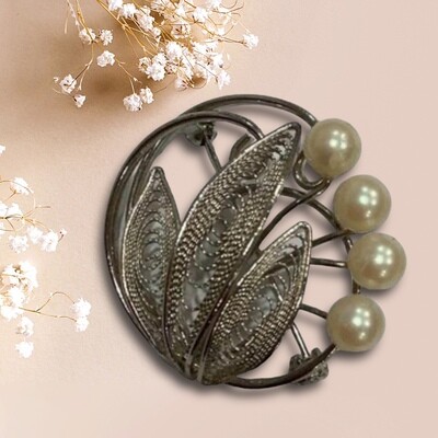 Spun Silver Vintage Brooch with Faux Pearls