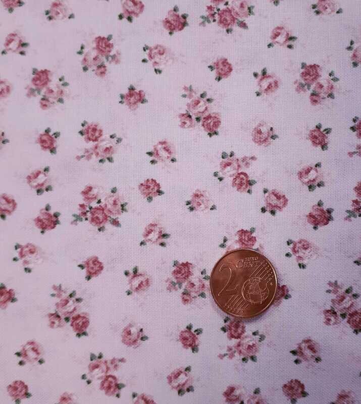 Tela americana con lores pequeñas