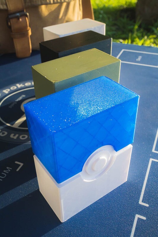 POKE TCG PROTECTIVE BOX (60 cards pack) + 1 MULTI GAME COUNTER