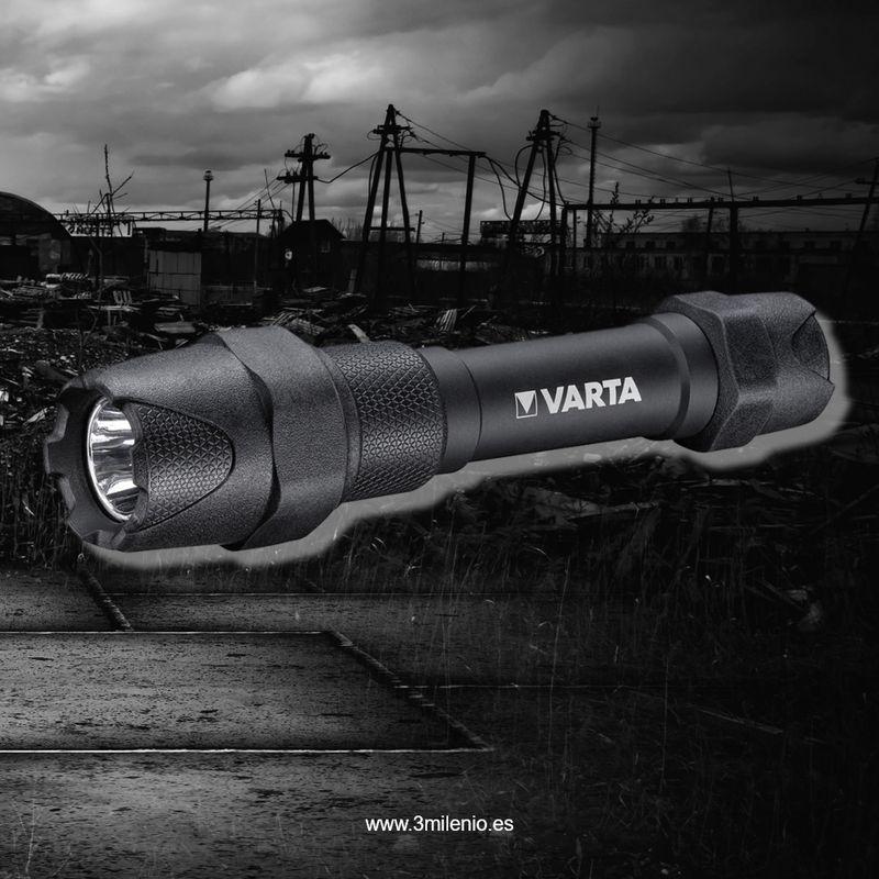 Linterna Indestructible F20 PRO