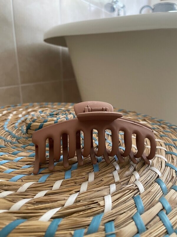 Coffee Hair Claw