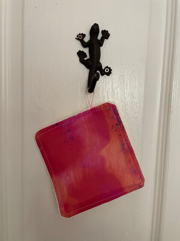 Fuchsia Rouge Reusable face wipes