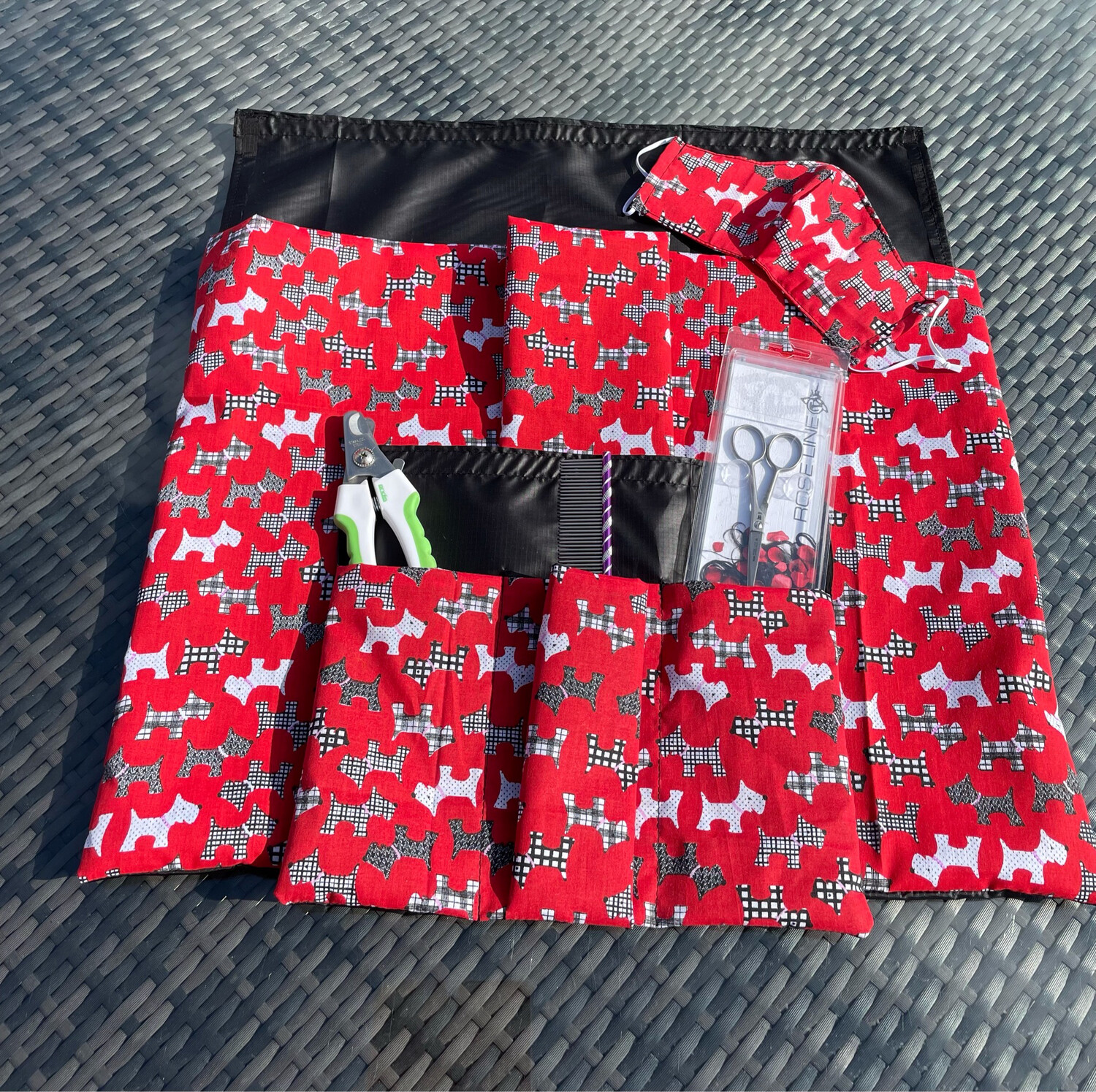 Dog Grooming Fur Bin Waste Set / Scottie Dogs