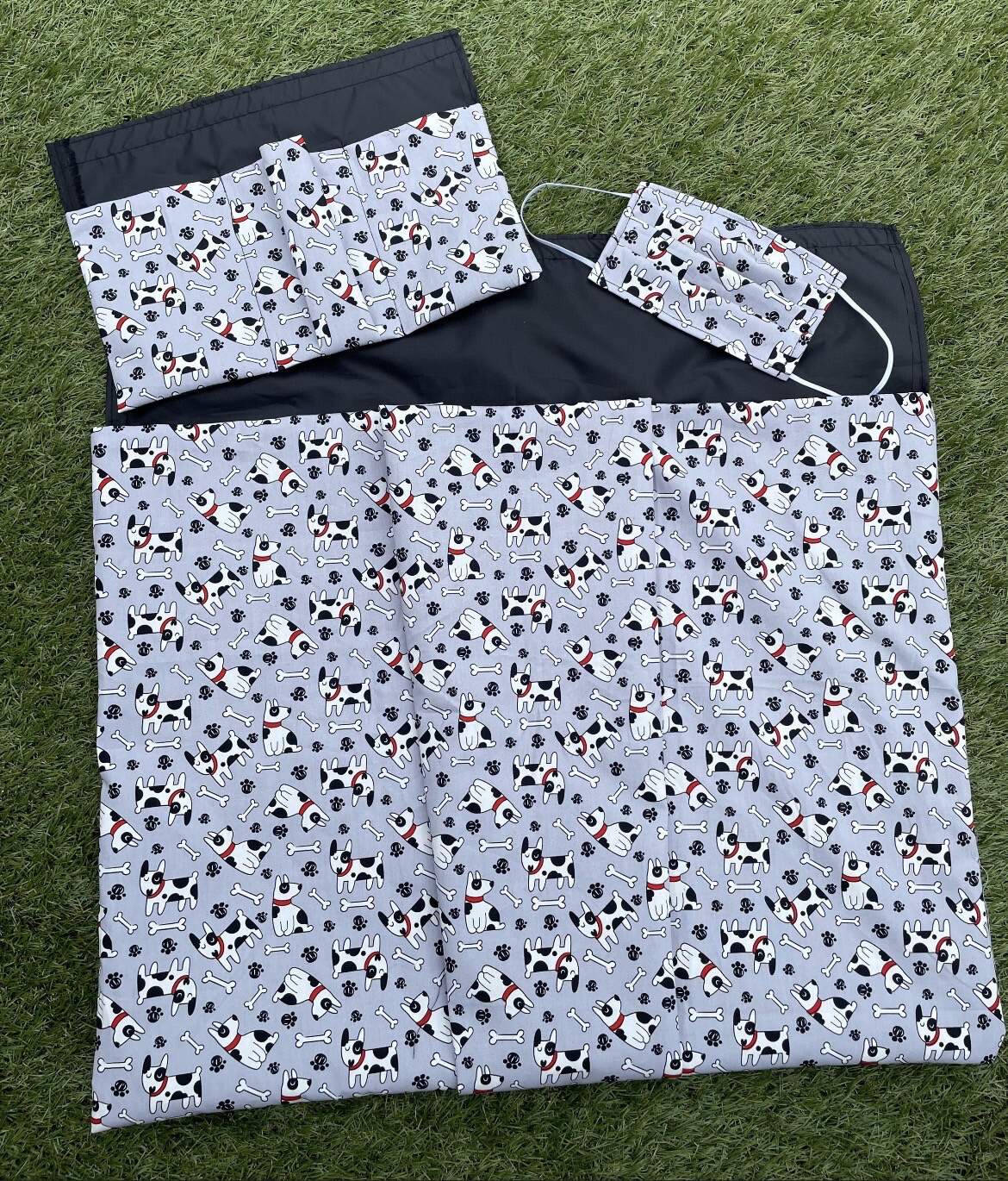 Dog Grooming Fur Bin Waste Bag, Table Tidy &amp; Face Mask / Staffy