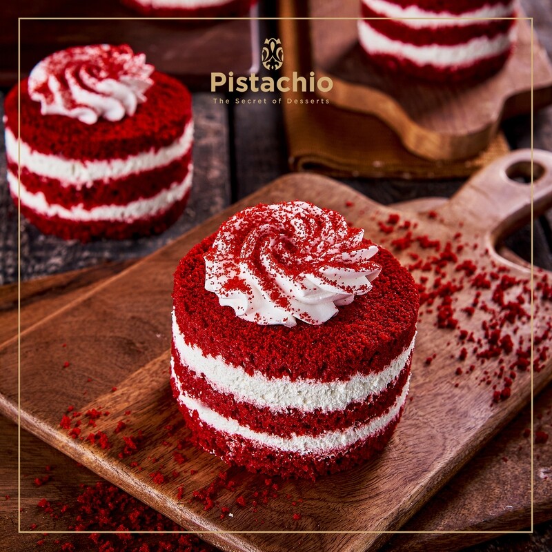 Round Red Velvet Cake