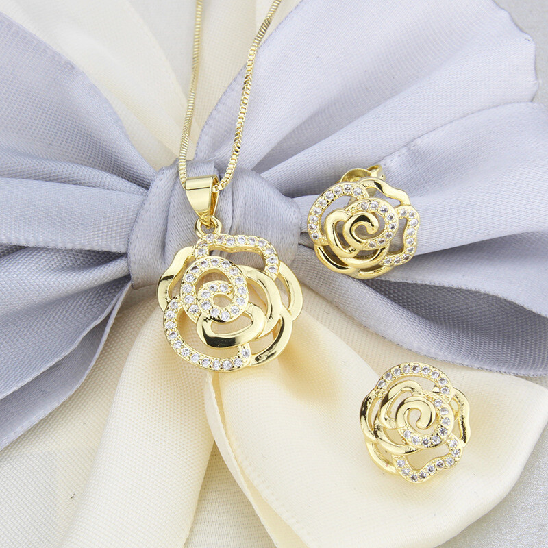 ​Rose Earrings Necklace Set