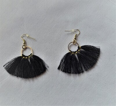 Five Tassel Earring Black