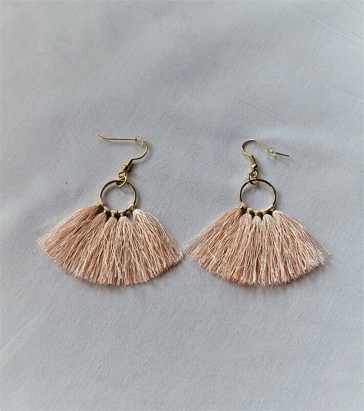 Five Tassel Fan Earring Pink