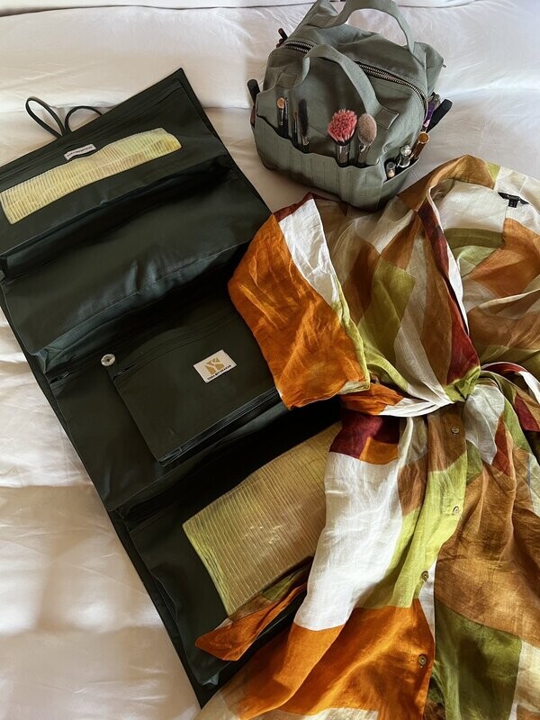Olive Pretties Organiser