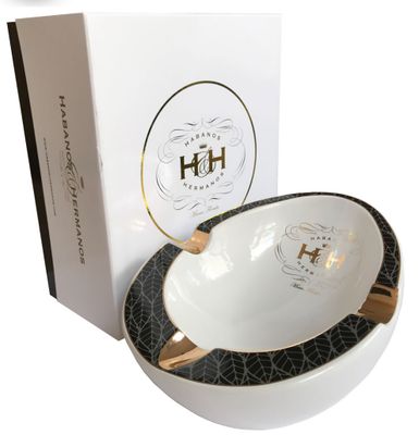 Insignia Collection - Cigar Ashtray - White Oval - 7 1/2 x 9 x 4 1/2