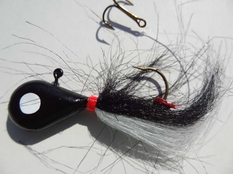 Walleye Killer Jigs  Black Head Black/White Tail 1/4