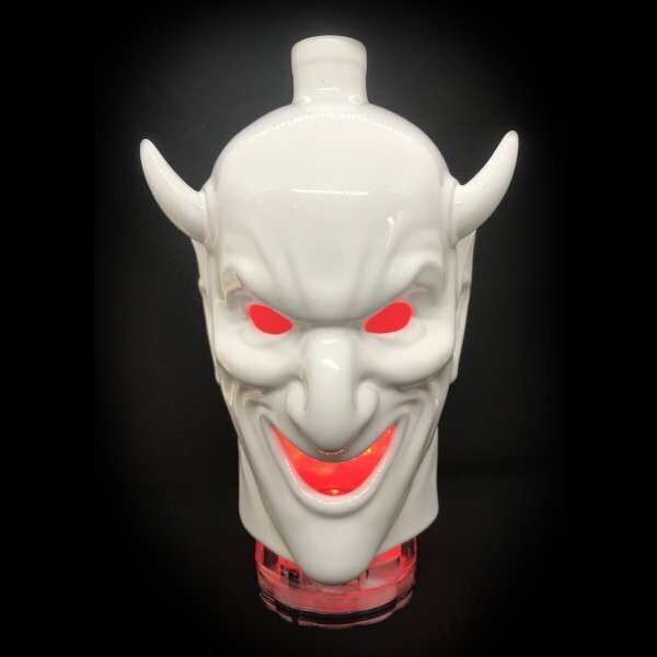 DT5 White Ceramic Lantern