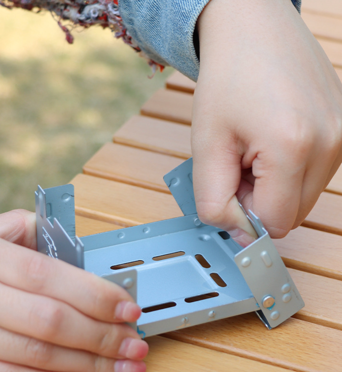 Estufa de bolsillo plegable, Mini estufa de alcohol de combustible sólido, Quemador de bolsillo portátil plegable para barbacoa de picnic