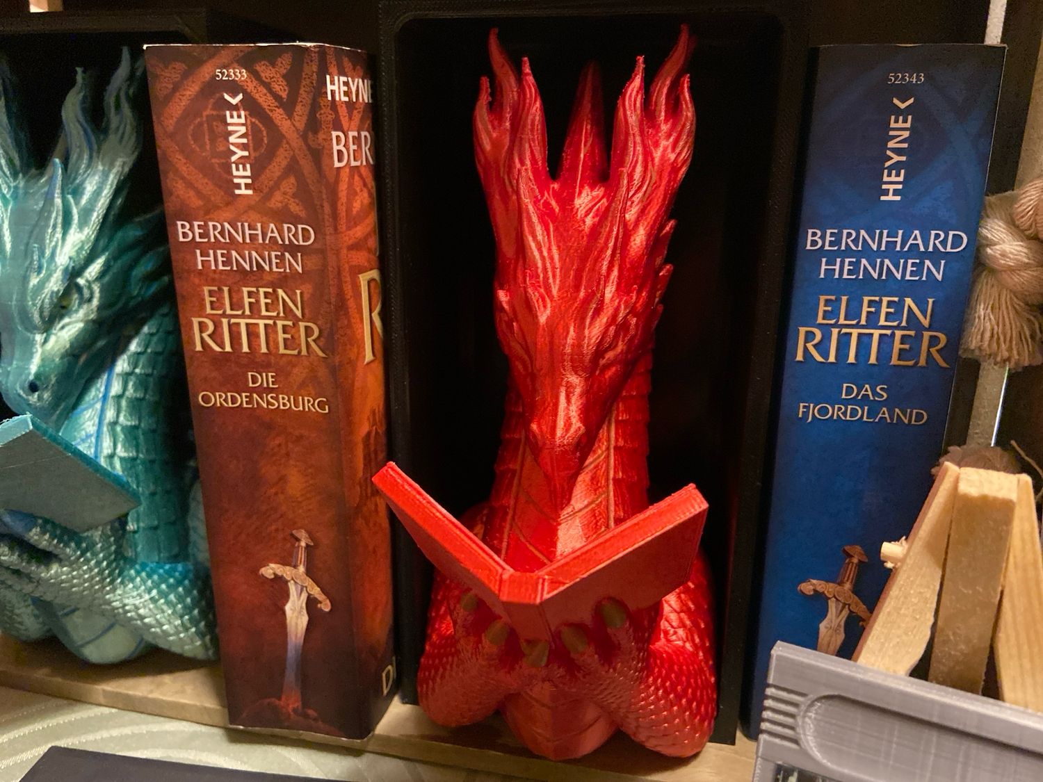 Bücherdrache  „Parf Sindarin“