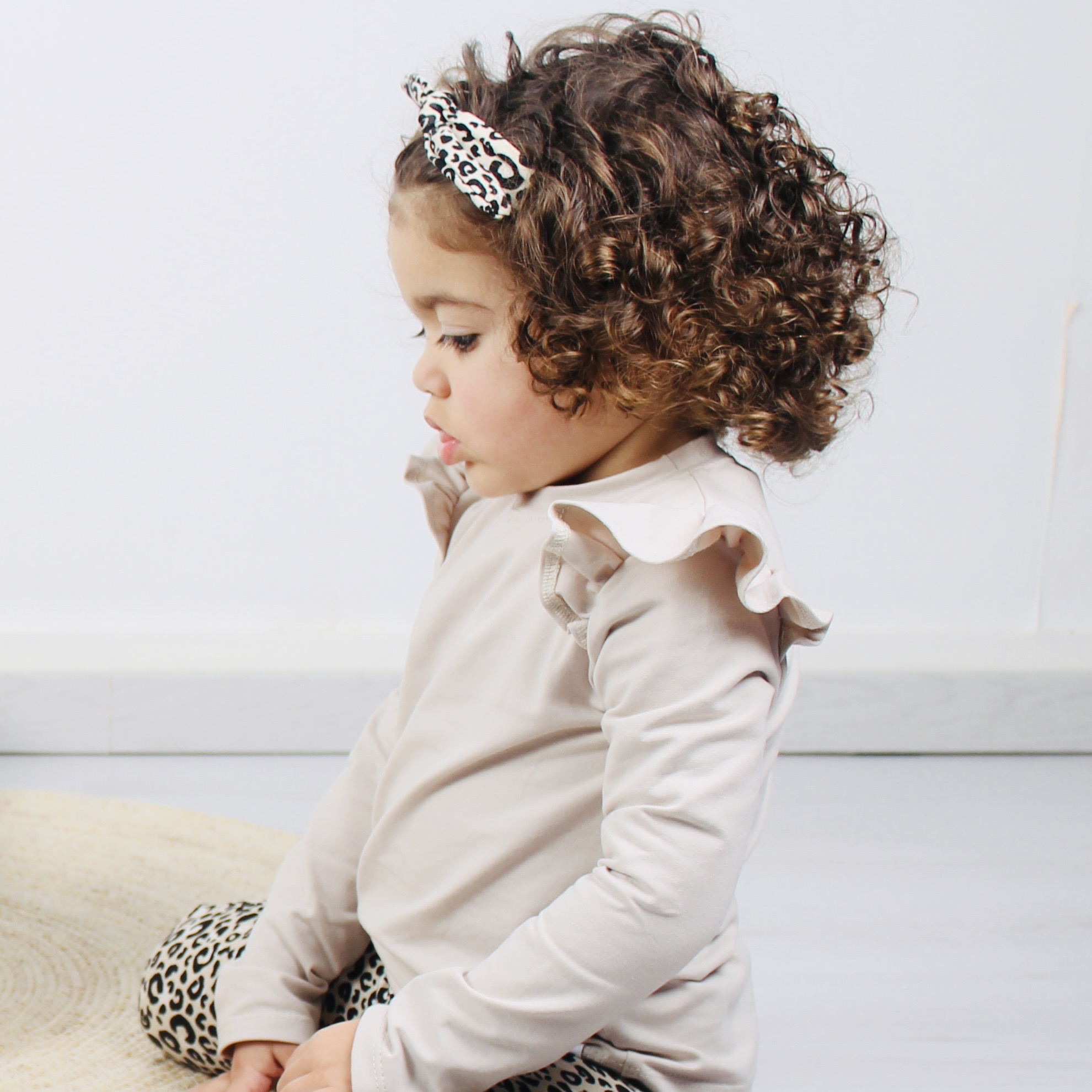 Longsleeve ruffle beige