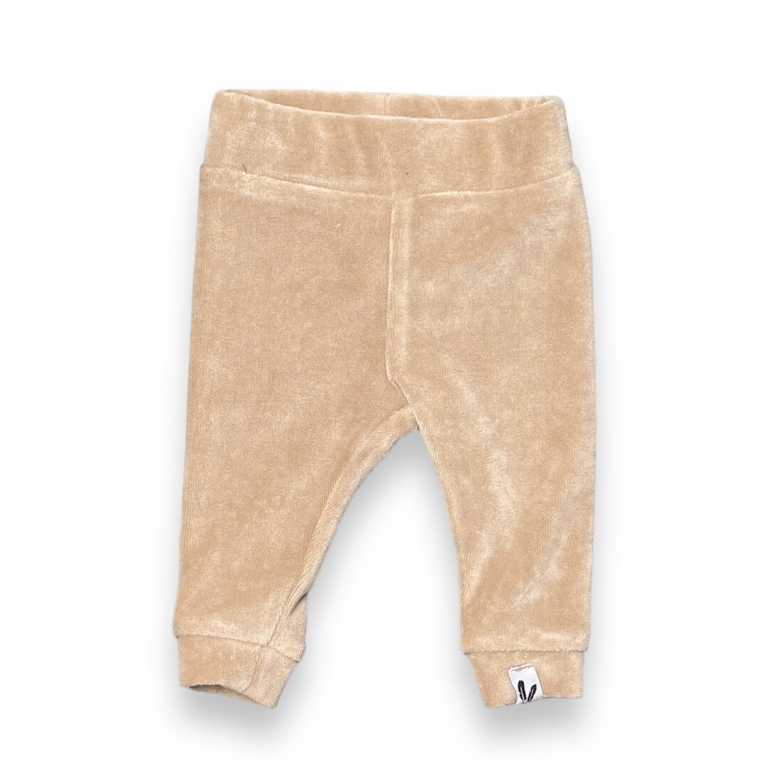 Newborn broekje nicky dark beige