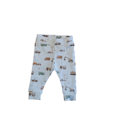 Newborn broekje construction vehicles