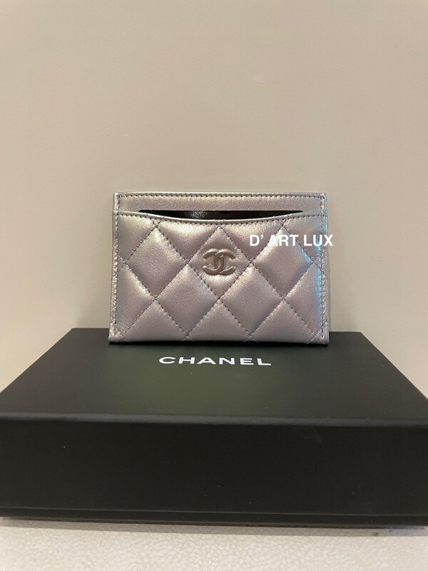 CHANEL 21K IRIDESCENT Purple Flat Card Holder