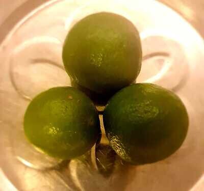 Green Lime / எலுமிச்சை (3 Pieces)