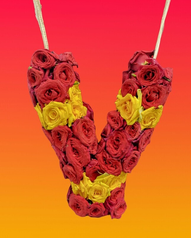 1.5 FT Rose Garland / ரோஜா மாலை