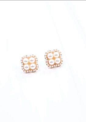 Kyla Pearl Studs