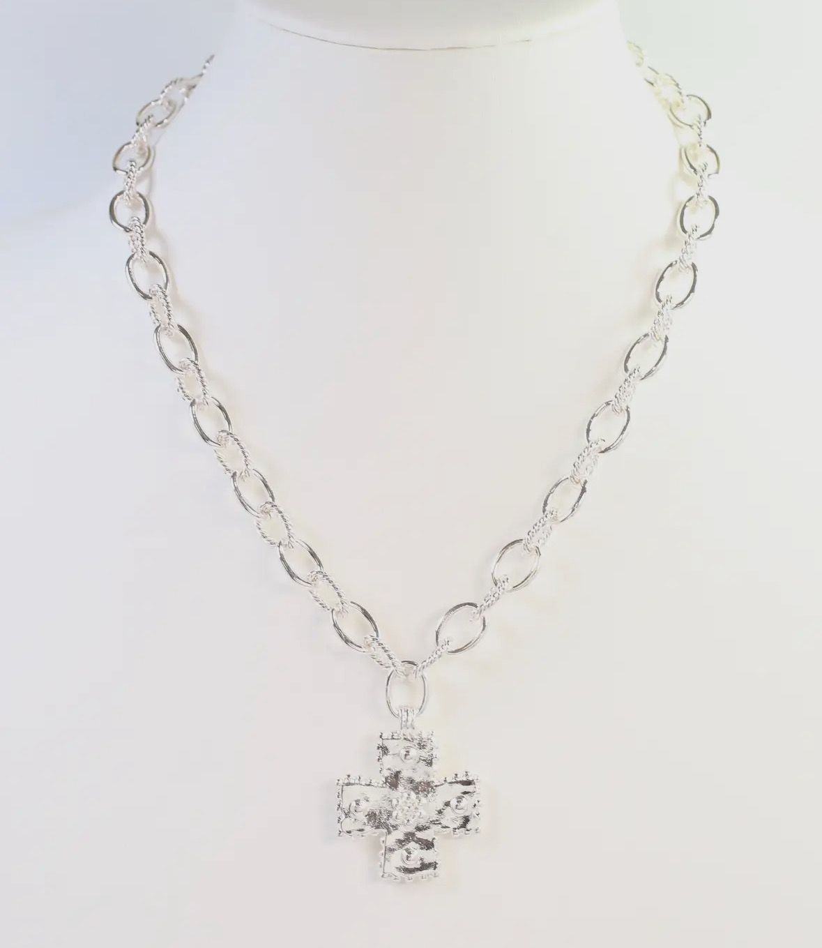 Murray Cross Necklace SILVER