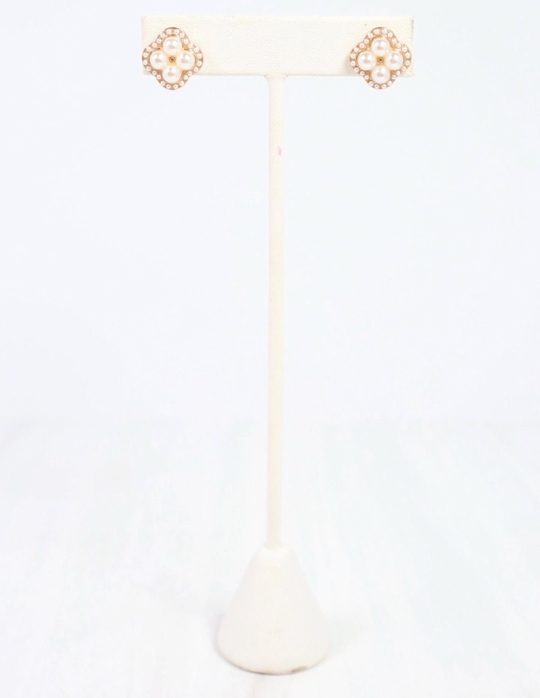 Ciebon Clover Studs