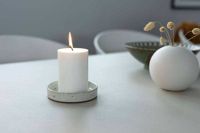 Shea Pillar Candle 6,7 x 10 cm “White” in gift box