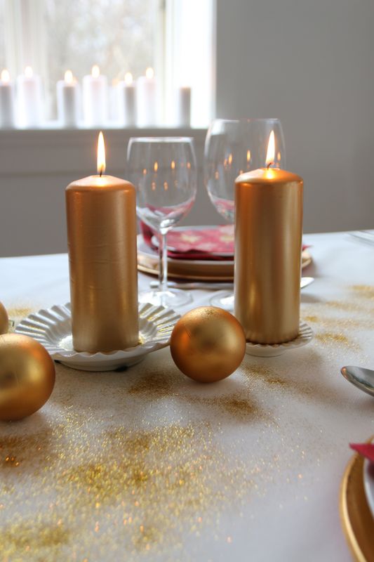 Metallic pillar candle 5,8 x 12 cm - paraffin Gold