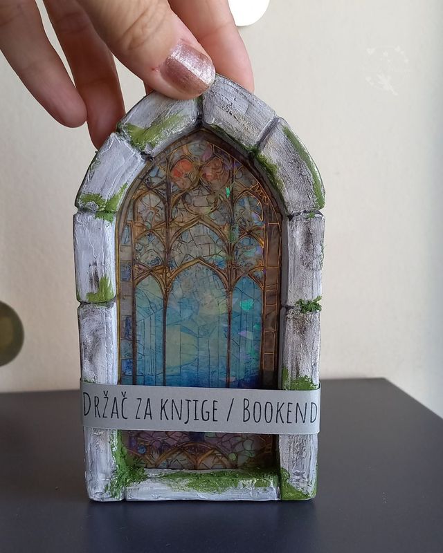 Držač za knjige - magični prozor, vitraž