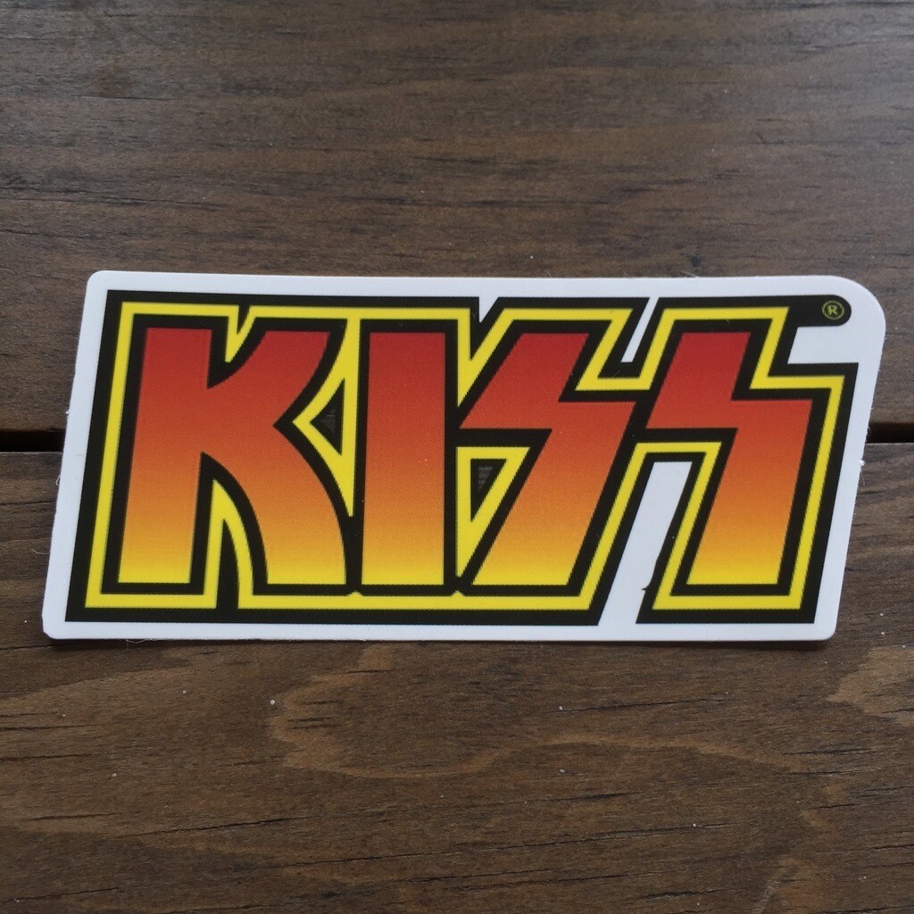 Kiss (STICKER)