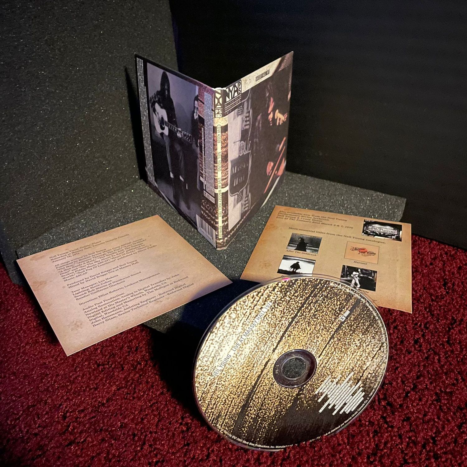 Neil Young - Live at Massey Hall 1971 (CD - VINTAGE)