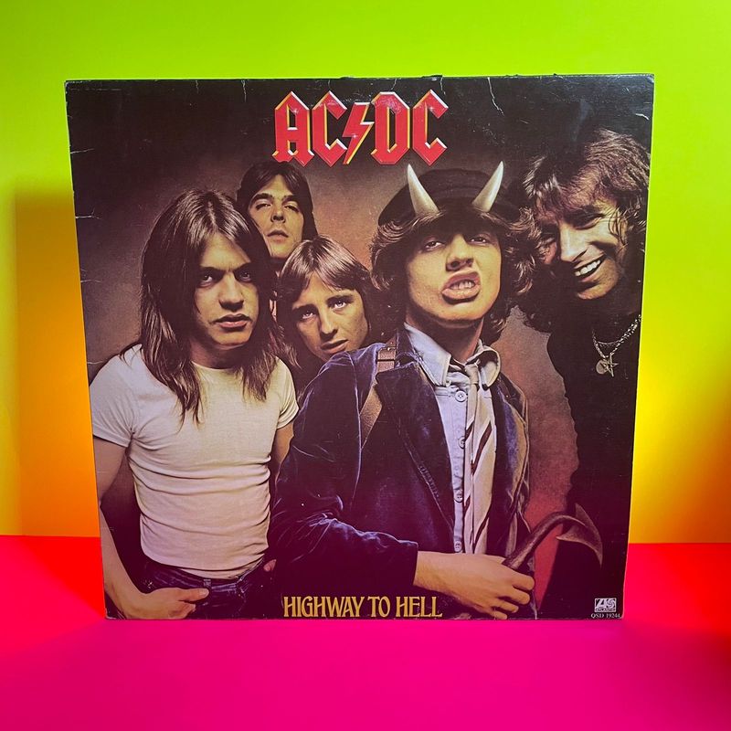 AC/DC - Highway to Hell (1979)