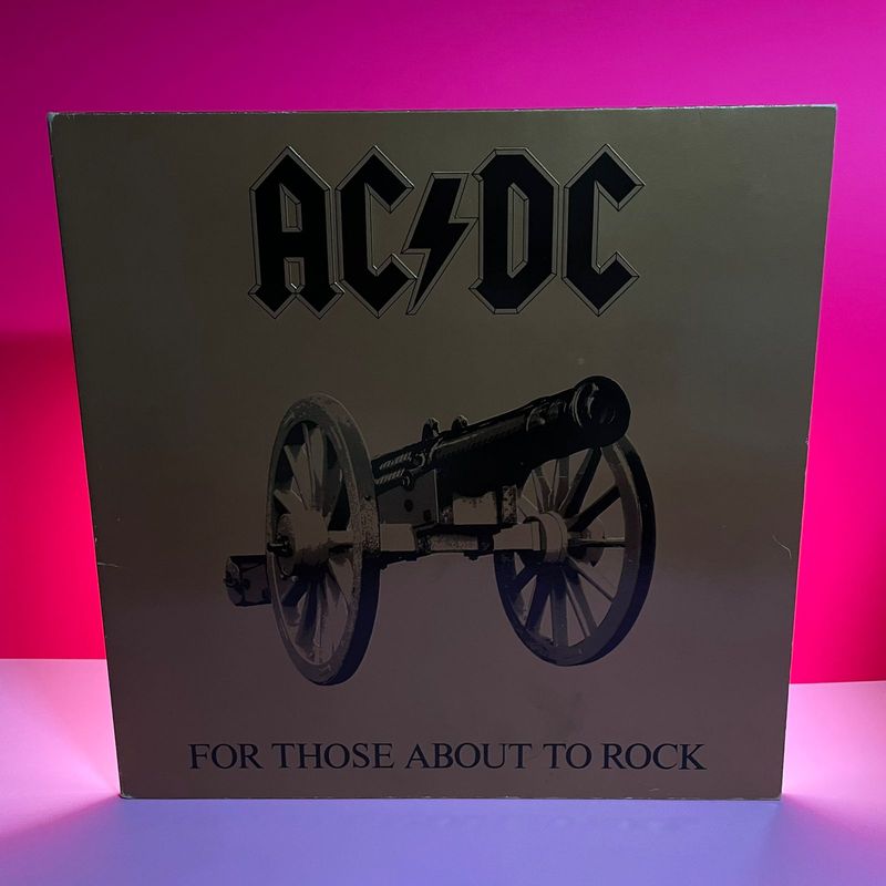 AC/DC - For Those About to Rock (We Salute You) (1981)
