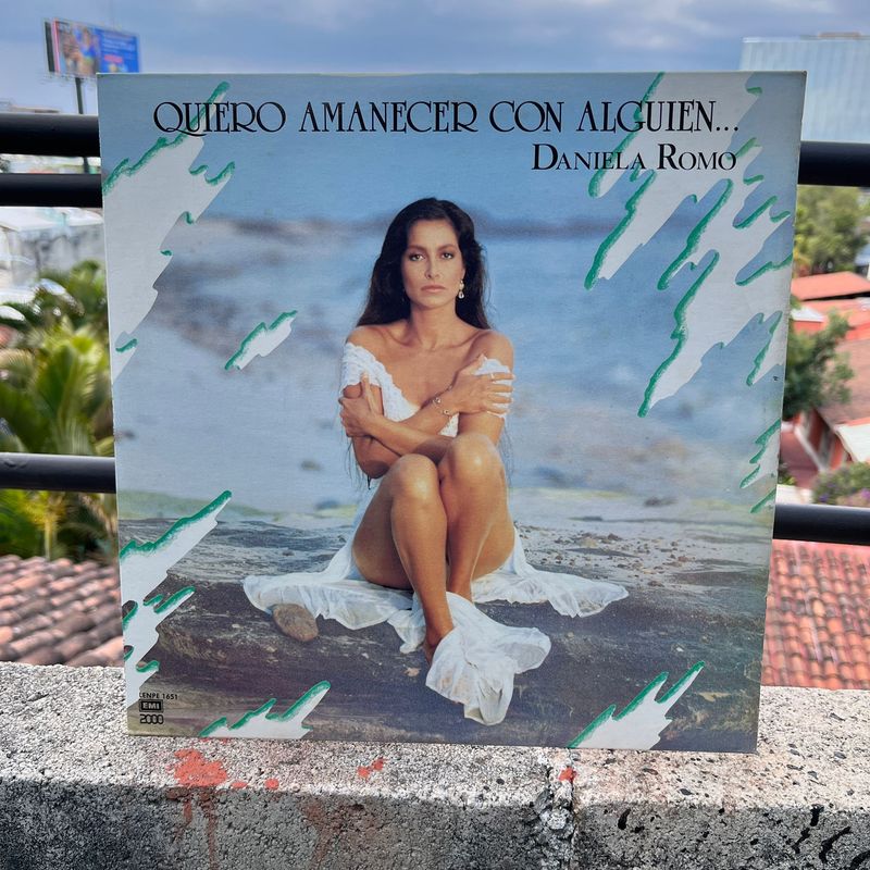 Daniela Roma - Quiero amanecer con alguien (1989)