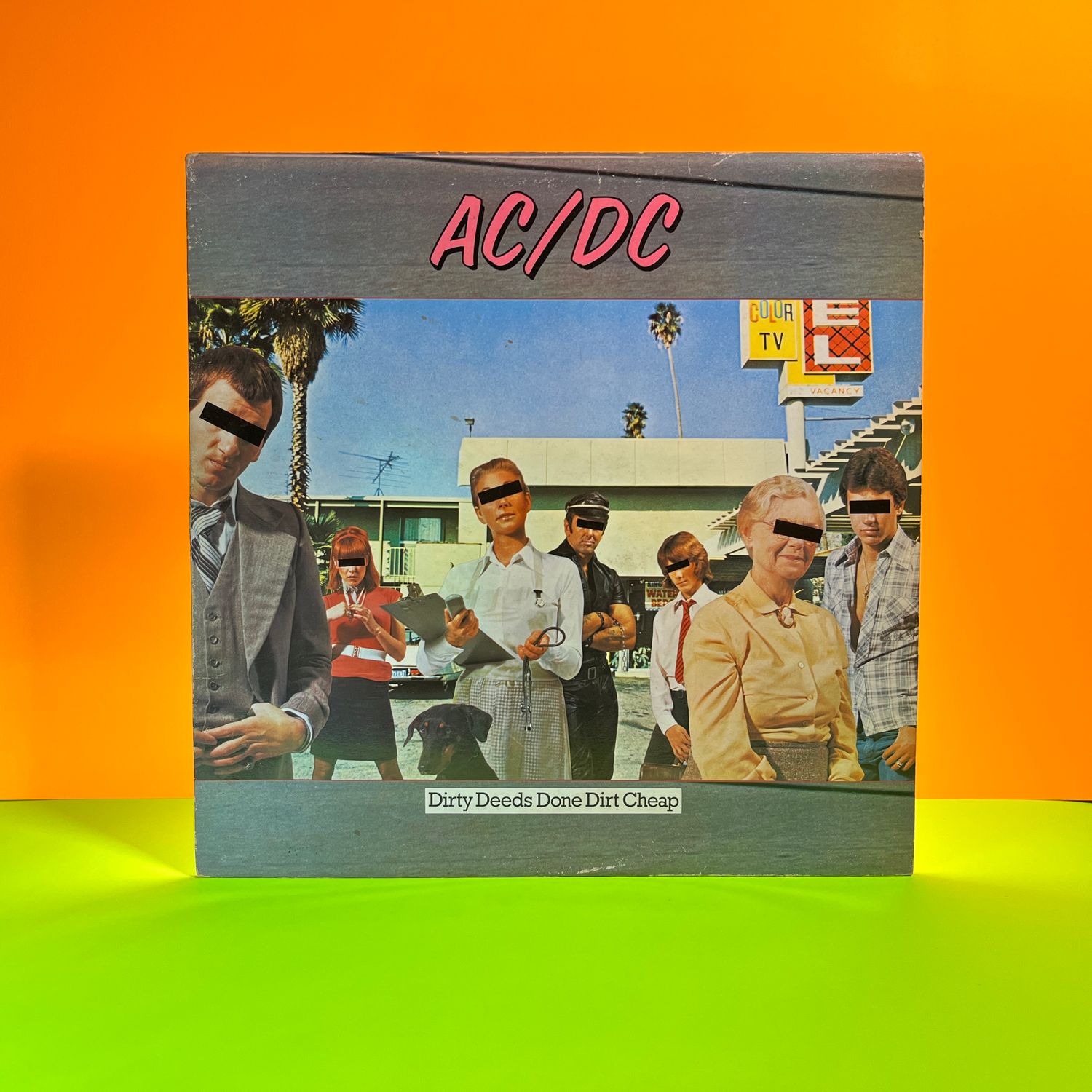 AC/DC - Dirty Deeds Done Dirt Cheap (1976)