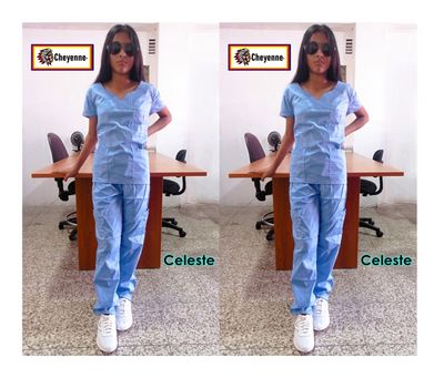 UNIFORME MÉDICO STRETCH CELESTE