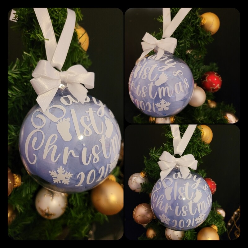 Personalised Baby&#39;s 1st Christmas Bauble