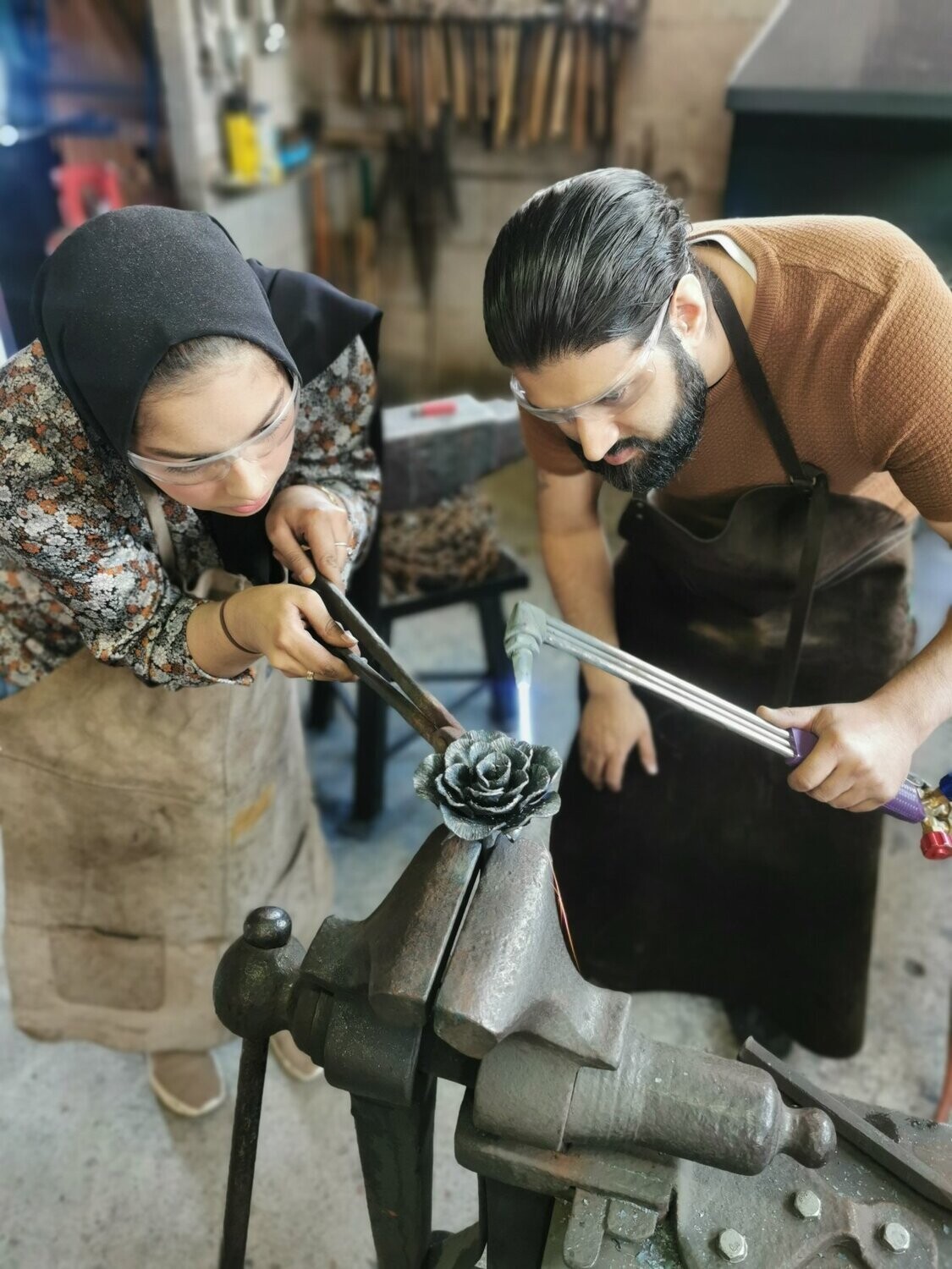 Couple's Rose Making Class Couple's Rose Making Class