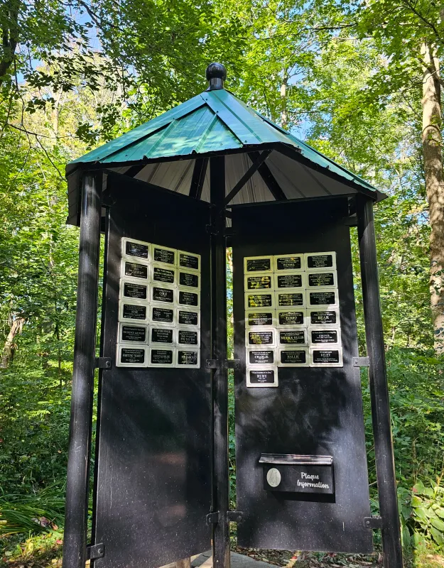 Paradise Island Memorial Plaque