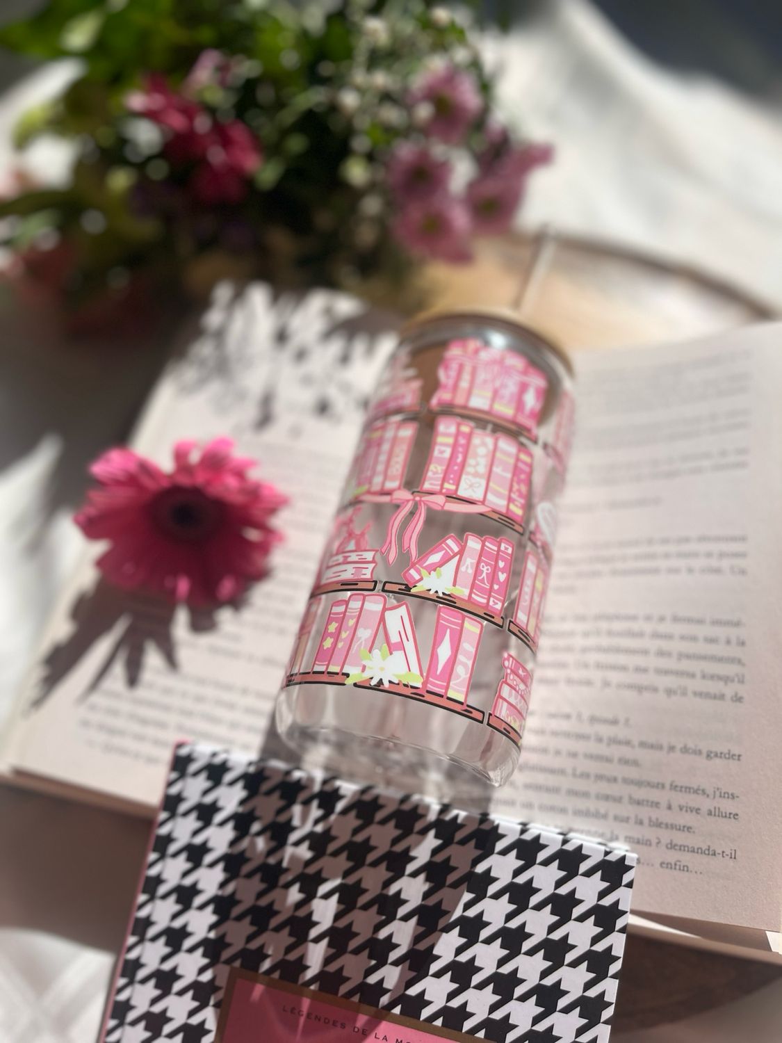 Gobelet en verre bibliothèque rose chat / disponible sans délai 