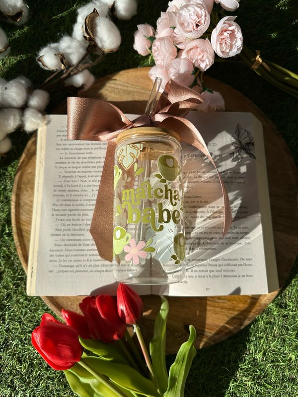Gobelet en Verre “Matcha Babe” – disponible sans délai 