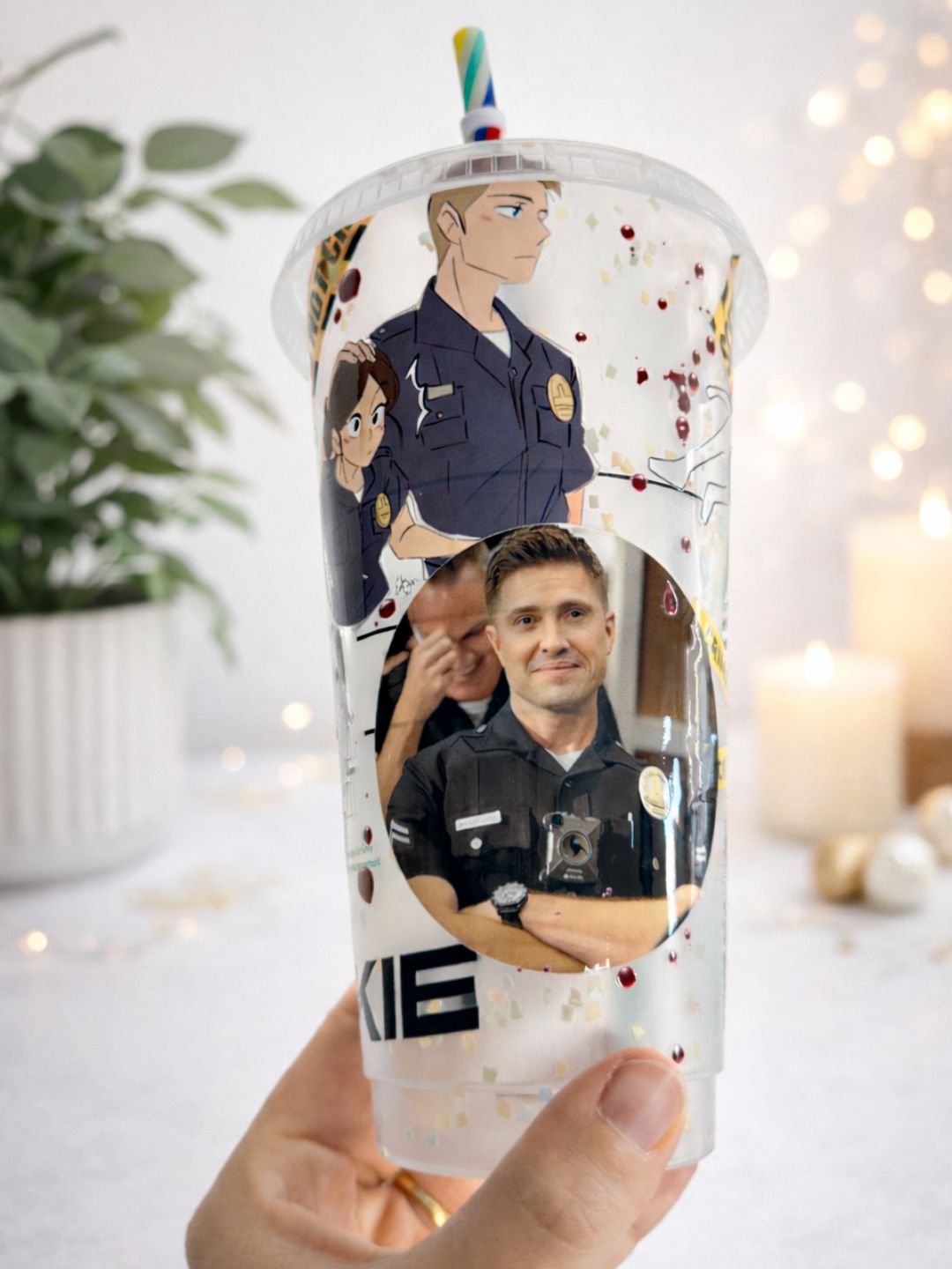 “Justice. Courage. Rookie.” 🚔🔥 Le regard d’un héros, l’intensité d’une légende.