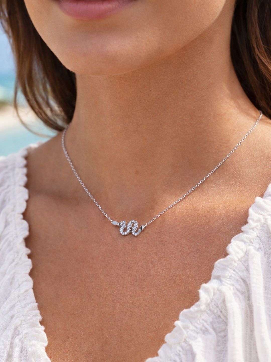 En argenté - Le bijou qui marque, comme une obsession. Inspiration Lakestone 🐍